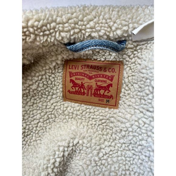 Levi's Women's Original Sherpa Trucker Jacket - Picture 6 of 9